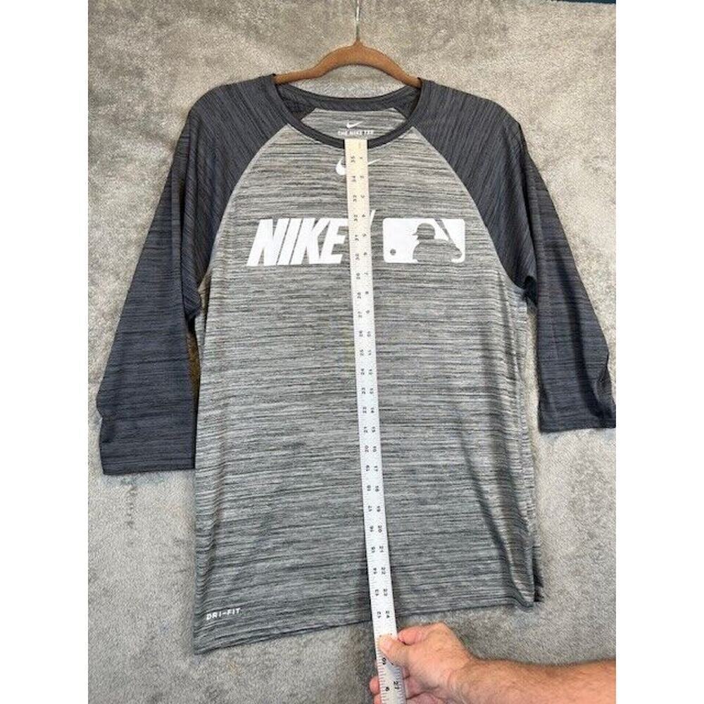 The Nike Tee Shirt Mens S Dri-Fit Grey Graphic Print Baseball 3-Quarter Sleeve - Picture 2 of 7